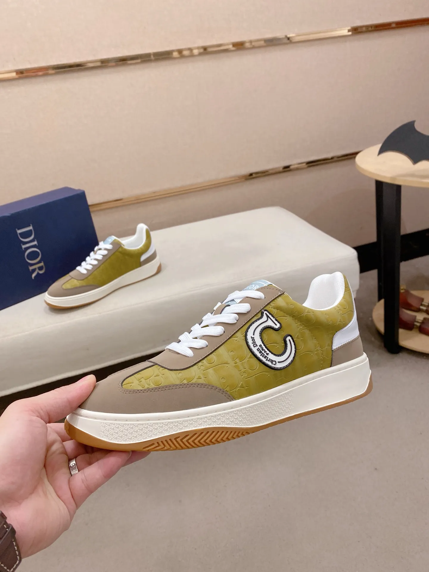 Men's shoes 💰: 400💰 [Dior·Dior] New casual sports style men's shoes, new spring and summer design, perfect workmanship, lace-up lazy style to create wardrobe quality, upper: imported cowhide, sheepskin lining is soft and comfortable, ultra-light TPU wear-resistant outsole, simple, versatile fashion men's shoes, excellent color code number 38--44. (Can be customized for 45 non-refundable)